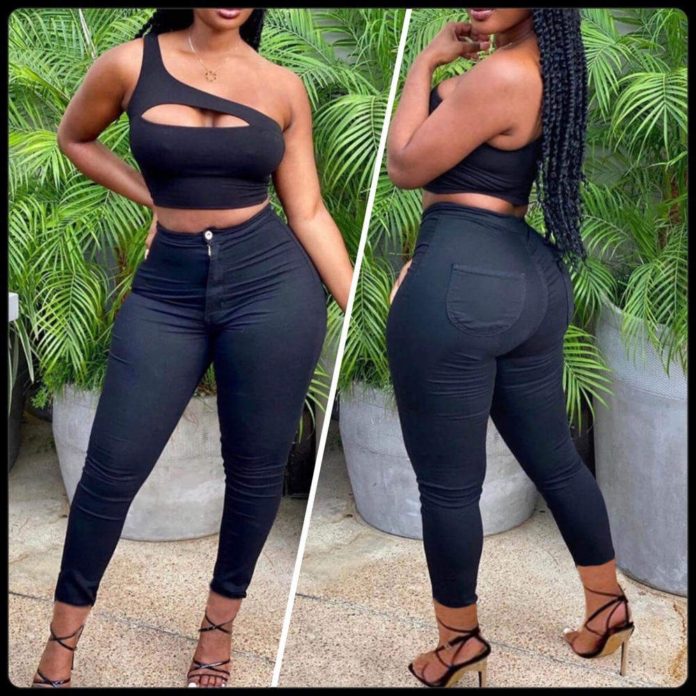 Basic Black Jeans